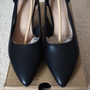 Clarks Kataleyna Rae black leather heels. 11M